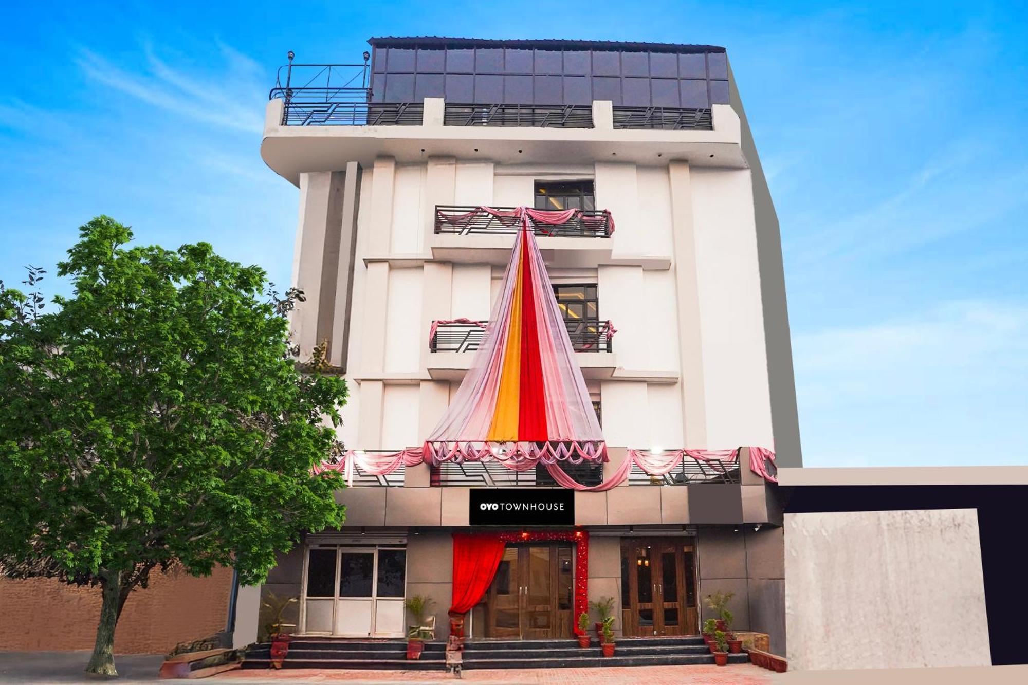 Hotel Super Townhouse The Royal Casa Ghaziabad Exterior foto