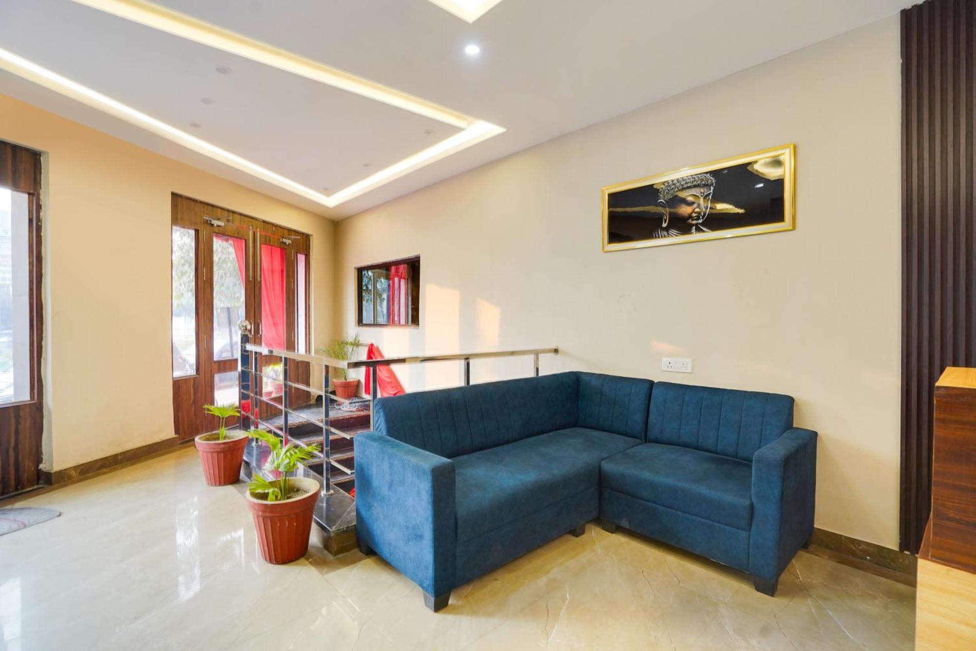 Hotel Super Townhouse The Royal Casa Ghaziabad Exterior foto