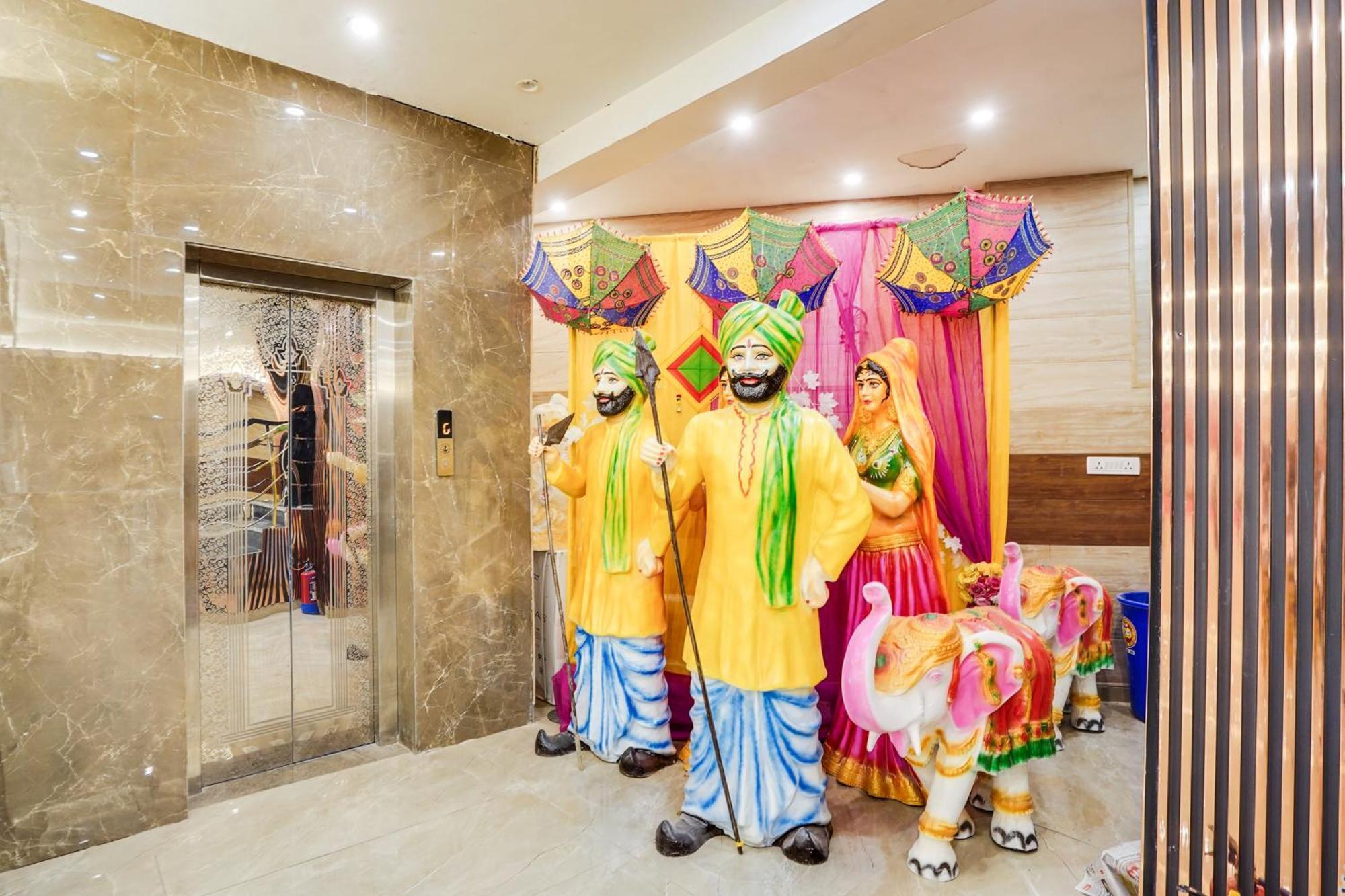 Hotel Super Townhouse The Royal Casa Ghaziabad Exterior foto