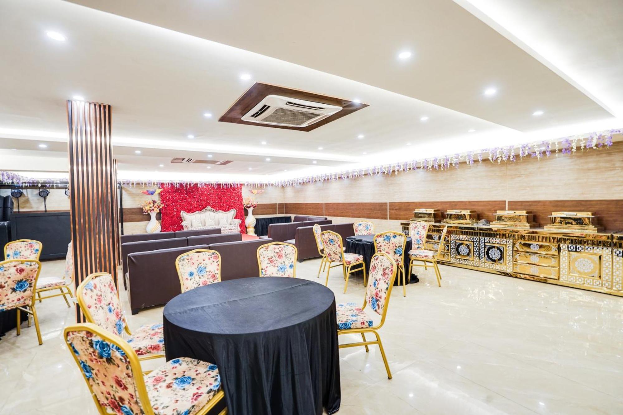 Hotel Super Townhouse The Royal Casa Ghaziabad Exterior foto