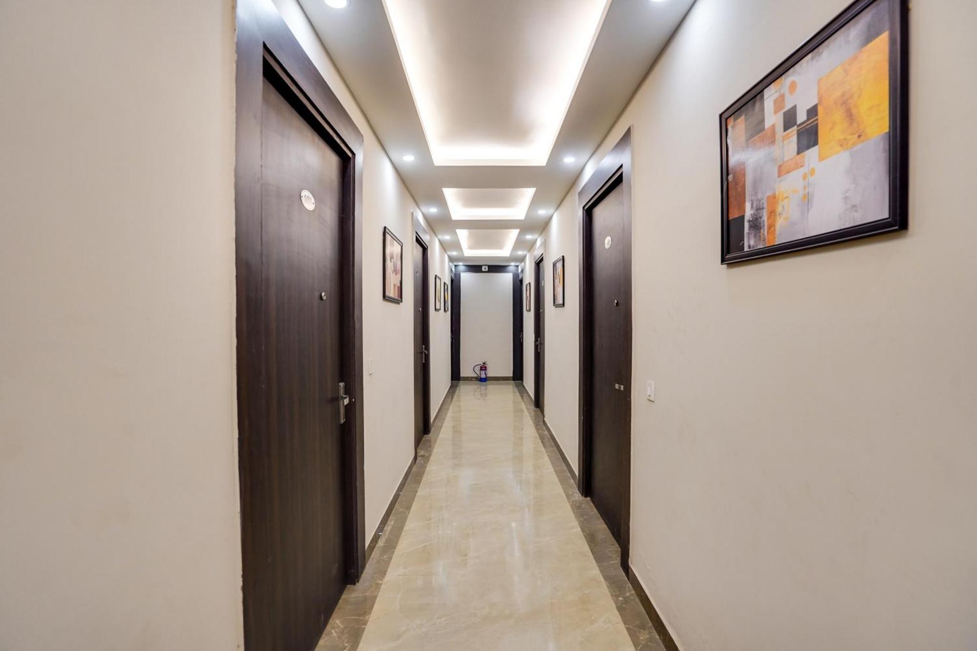 Hotel Super Townhouse The Royal Casa Ghaziabad Exterior foto