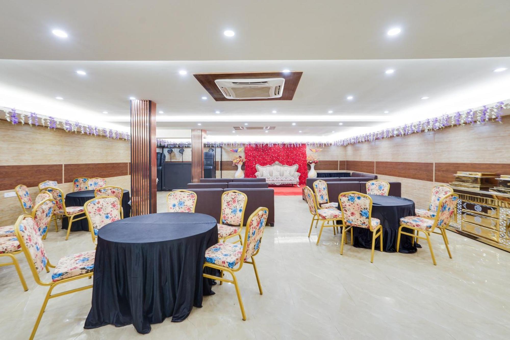 Hotel Super Townhouse The Royal Casa Ghaziabad Exterior foto